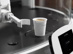 Barista Robot Layani Anda di Kedai Kopi Ini
