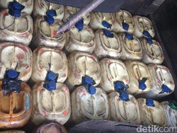 Polisi Amankan 37 Jeriken BBM Bersubsidi Ilegal di Rohul Riau