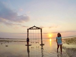 Gaya Wenas, Greysia, Hansamu, dkk. Liburan Asyik di Destinasi Domestik