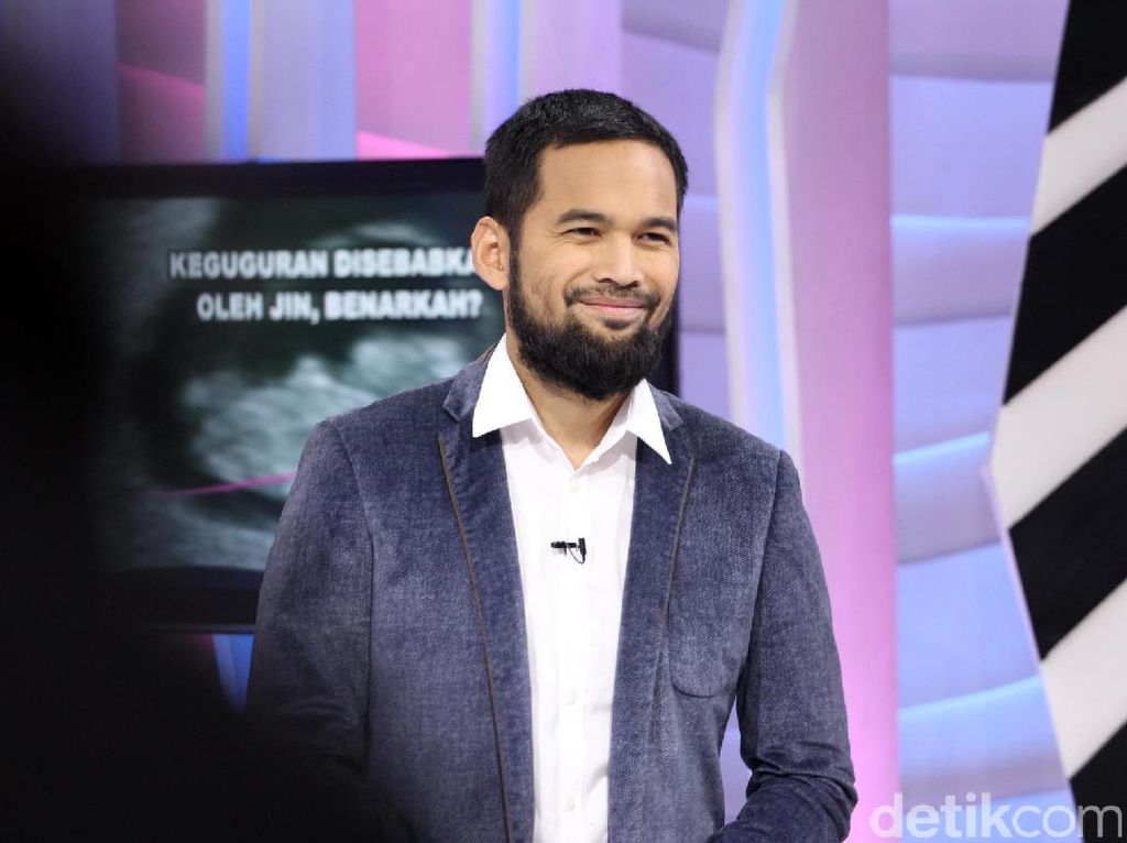 Sediakan Ambulans di Toko, Teuku Wisnu Terharu Bisa Bermanfaat bagi Warga Sediakan Ambulans di Toko, Teuku Wisnu Terharu Bisa Bermanfaat bagi Warga