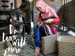 Cerita Ferry Yuliani Ekspor Tas Berbahan Eceng Gondok Hingga ke Amerika