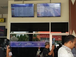 Penjelasan PT AP I Yogya Soal Sopir Online Dihukum Lepas Baju