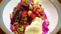 Menikmati Smoothies Bowl hingga Kentang Goreng dengan Cocolan Es Krim