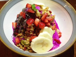 Ada Gyutan Don hingga Smoothies Bowl di Melbourne Kitchen