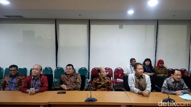 Dirut dan Wadirut Pertamina Resmi Dicopot