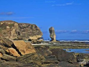 Batu Payung di Lombok Ambruk, Bisa Terbentuk Jutaan Tahun Lagi