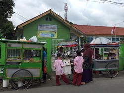 Ini Dia Jajanan yang Jadi Incaran Siswa SD