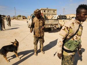 Pasukan Libya Timur Lancarkan Serangan ke Benghazi, 12 Orang tewas Pasukan Libya Timur Lancarkan Serangan ke Benghazi, 12 Orang tewas