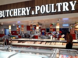 Nyaman Berbelanja Produk Halal di Transmart Rungkut Surabaya