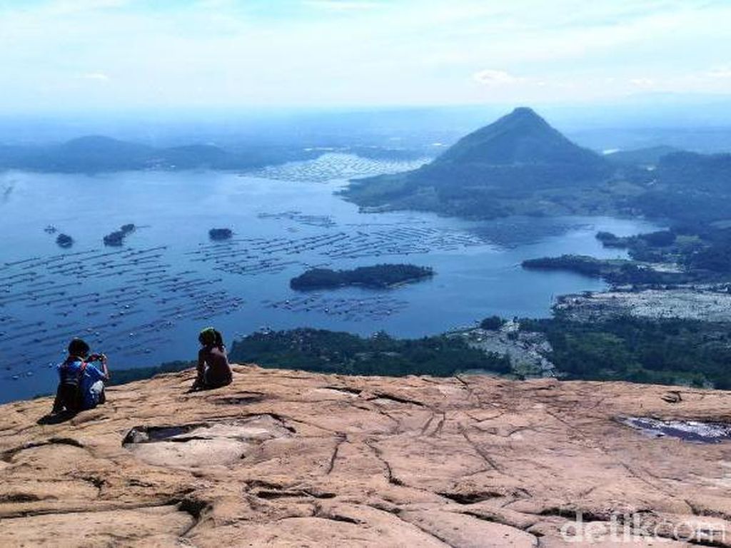 5 Tempat Wisata di Purwakarta yang Lagi Hits dan Wajib Dikunjungi 5 Tempat Wisata di Purwakarta yang Lagi Hits dan Wajib Dikunjungi
