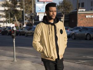 Mesra dengan Bella Hadid, The Weeknd Juga Kencani Mantan Pacar Justin Bieber