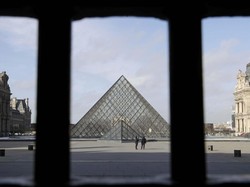 Mulai Diperiksa, Pelaku Serangan di Museum Louvre Tolak Berbicara