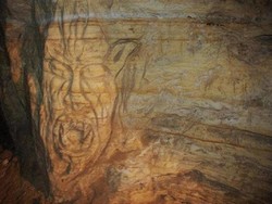 Kisah Gua Tenggorokan Setan