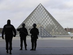 Polisi Telusuri Apartemen Pelaku Penyerang Tentara di Museum Louvre