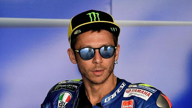 Stefania tidak ingin memaksa Valentino Rossi pensiun lebih dini.