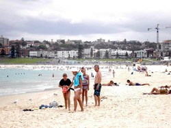 Ketika Pantai Australia Jadi Hotspot Virus Corona