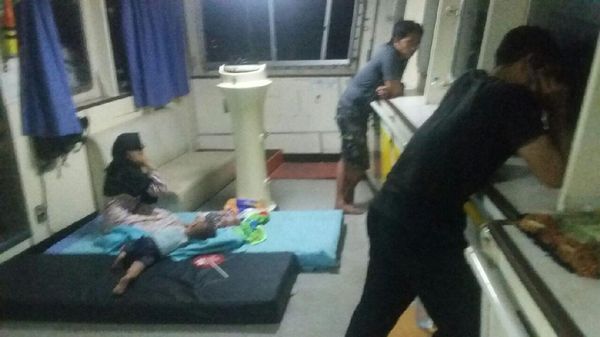 Begini Suasana KM Mutiara yang Terombang Ambing di Perairan Madura