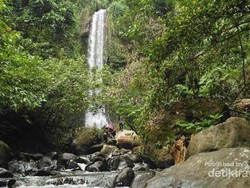 Akhir Pekan, Ayo Main Ke Air Terjun di Lampung!