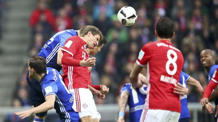 Bayern Berimbang dengan Schalke di Allianz Arena
