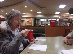 Kisah Sedih Ketika Ketika Ibu Lupakan Anaknya Akibat Demensia