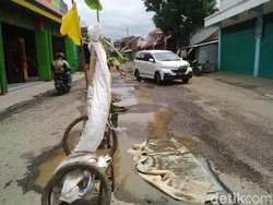 Warga Protes, Jalur Lingkar Selatan Pasuruan Rusak Parah