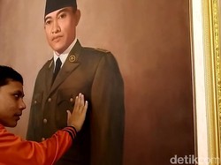 Ketika Pengunjung Merasakan Detak Jantung di Lukisan Bung Karno