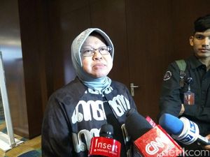 Cerita Risma Ajak Ibu-ibu Rumah Tangga di Surabaya Berwirausaha