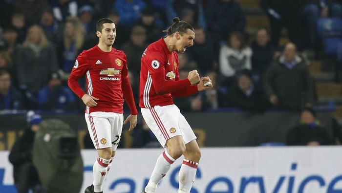 MU Unggul 2-0 Atas Leicester Lewat Gol Mkhitaryan dan Ibra