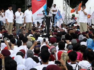 Prabowo Hadiri Kampanye Akbar Anies-Sandi Prabowo Hadiri Kampanye Akbar Anies-Sandi