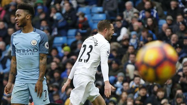 Dua Gol Gabriel Jesus Bawa City Menang 2-1 Atas Swansea