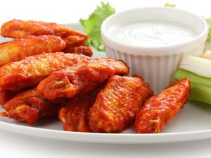 Restoran Ini Hanya Punya Menu Chicken Wings, Tapi Bikin Orang Bingung Restoran Ini Hanya Punya Menu Chicken Wings, Tapi Bikin Orang Bingung