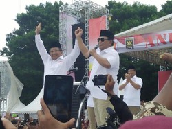 Kemesraan Prabowo dan Sohibul Iman di Kampanye Anies-Sandi