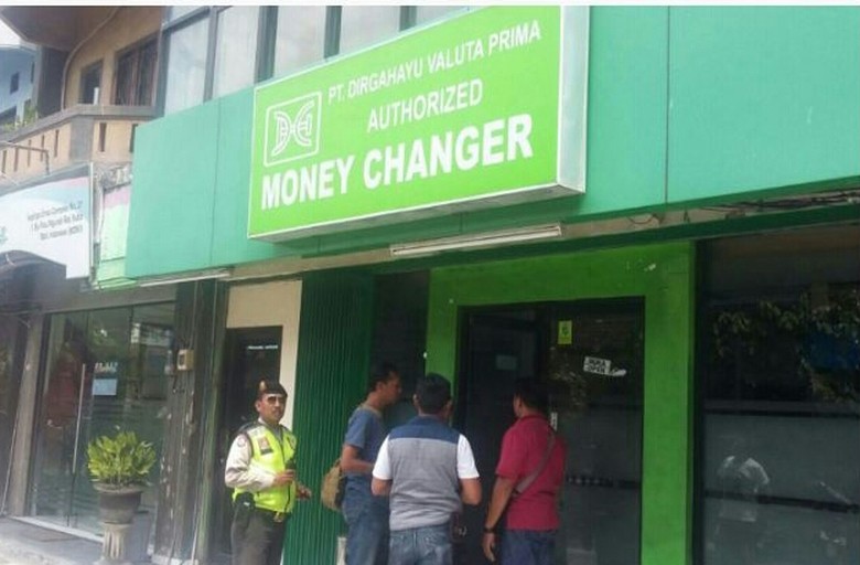 Change money.