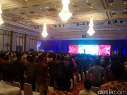 Habibie dan Sri Mulyani Hadiri Pertemuan Ribuan Alumni LPDP
