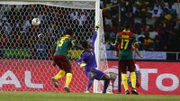 Mesir unggul lebih dulu di babak pertama berkat gol dari Mohamed Elneny. Dia membukukannya saat pertandingan berjalan 22 menit. Reuters/Amr Abdallah Dalsh.