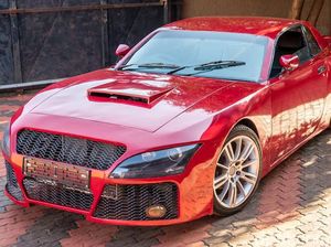 Pria Afrika Selatan Berhasil Buat Mobilnya Sendiri