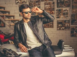 Ini Perlengkapan Wajib untuk Si Pemotor Stylish