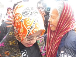 Saat Sylviana Menari dan Nyanyi Sinanggar Tullo Bersama Nenek Ani