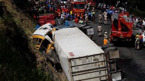 Bus vs Truk di Honduras, 16 Orang Tewas