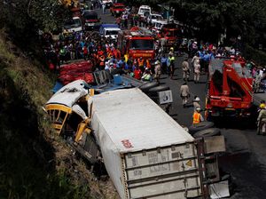 Bus vs Truk di Honduras, 16 Orang Tewas