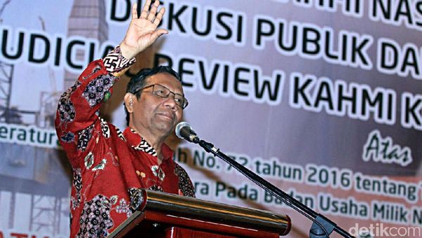 Mahfud MD Buka Diskusi Uji Materi KAHMI ke MA