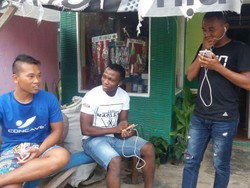 Libur Latihan, Para Pemain PS TNI Silaturahmi ke Rumah Teguh Amirudin