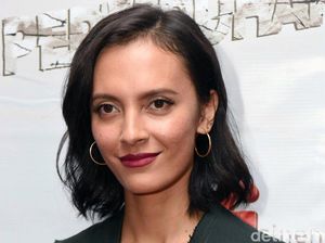 Video: Stalker Juga Serang Keluarga Widika Sidmore