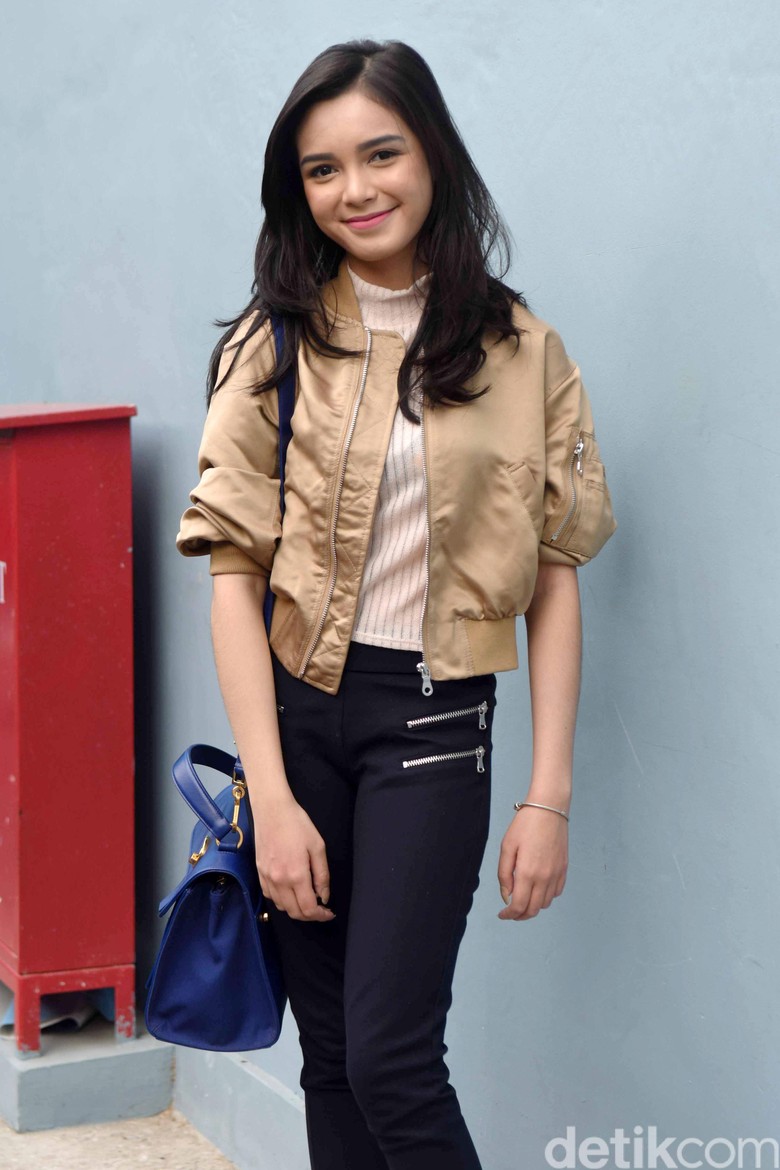 Eranya Artis Muda Peluang Claudia Andhara Namanya Makin 