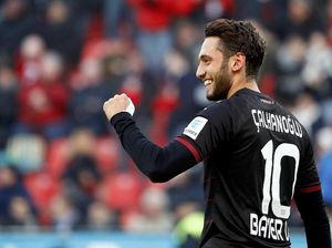 Calhanoglu Resmi Jadi Pemain Milan