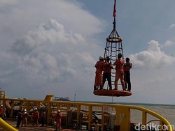 Dua Korban Kapal Nelayan Lamongan yang Hilang Belum Ditemukan