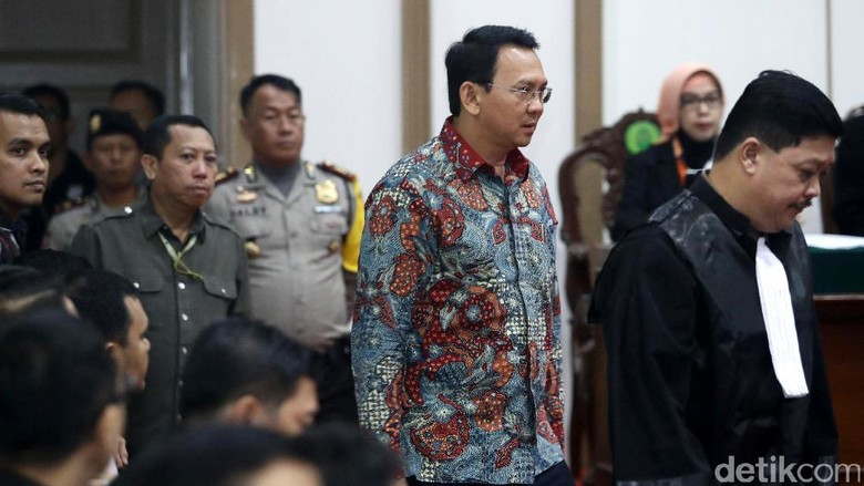 Sidang ke-9: Nelayan dan Ahli Kupas Pidato Ahok dan Reaksinya