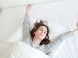 Ini Manfaat Tidur dalam Keadaan Gelap