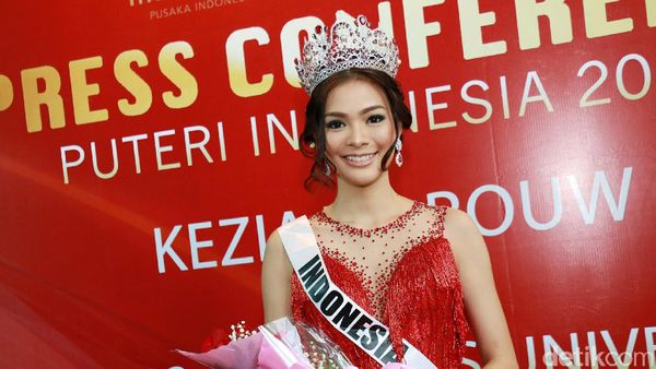 Yang Baju Merah Jangan Sampai Lolos, Cantiknya Kezia Warouw