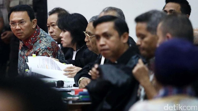 Sidang ke-9: Nelayan dan Ahli Kupas Pidato Ahok dan Reaksinya